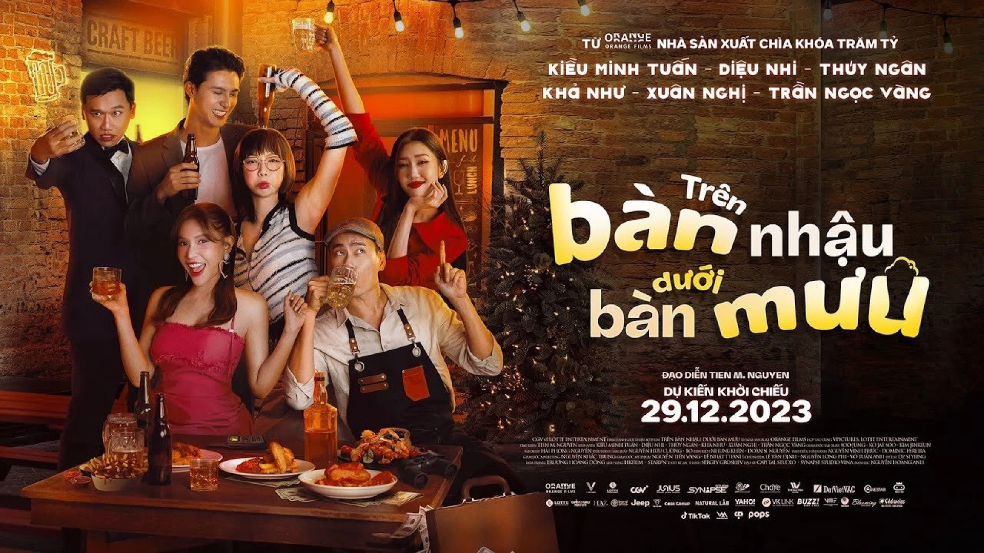 Trên Bàn Nhậu Dưới Bàn Mưu - On the drinking table under the planning table